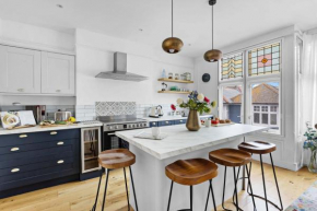 Flat 2 Fairfax Place - Modern stylish flat with plenty of charm in central Dartmouth